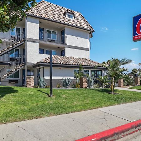 Motel 6-Escondido, Ca Екстер'єр фото