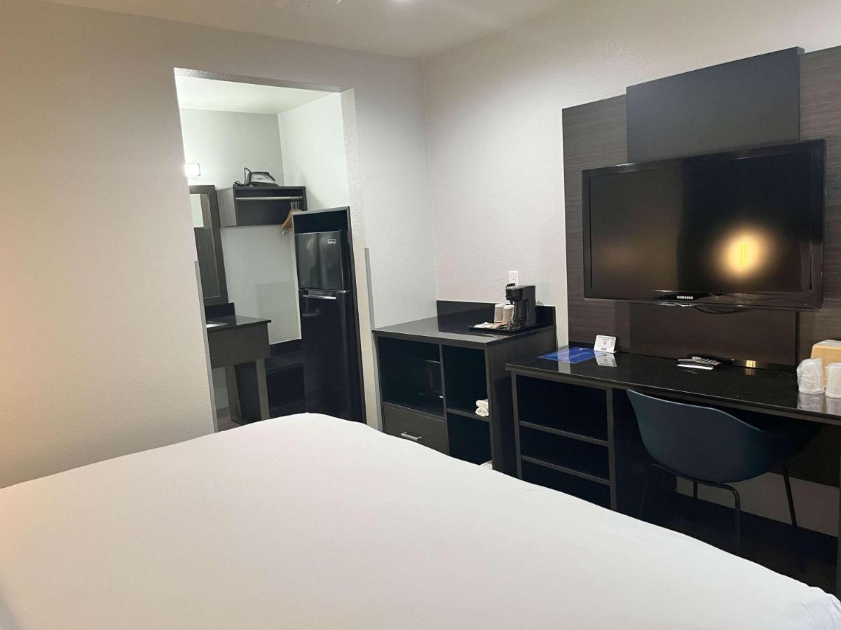 Motel 6-Escondido, Ca Екстер'єр фото