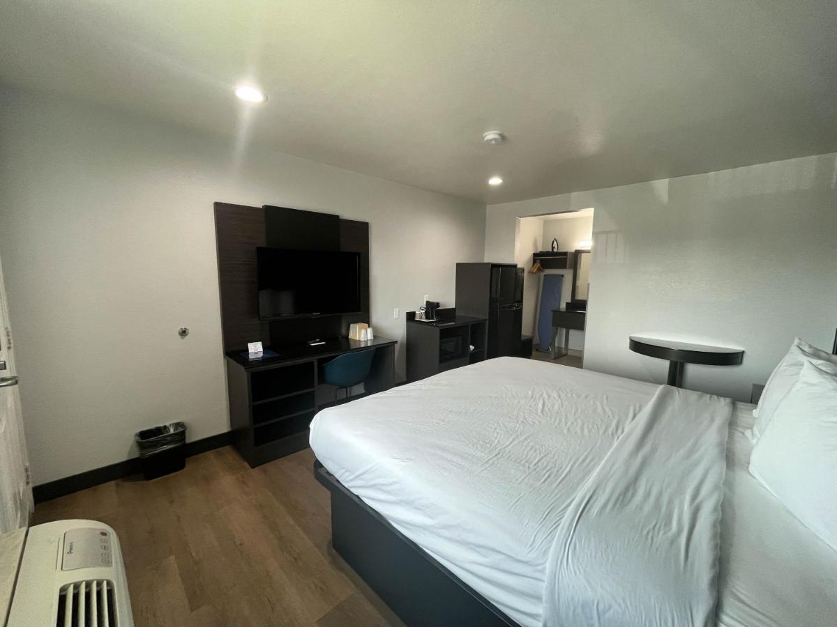 Motel 6-Escondido, Ca Екстер'єр фото