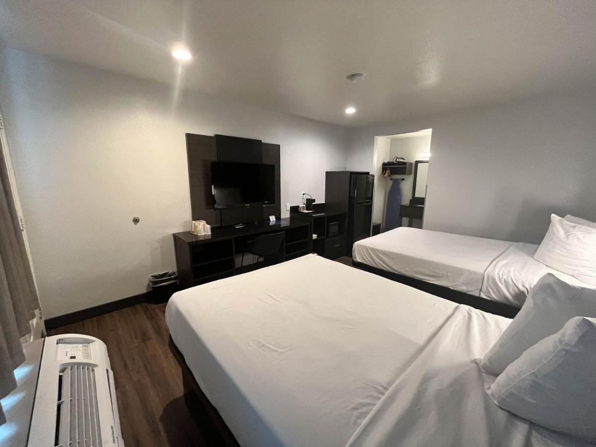 Motel 6-Escondido, Ca Екстер'єр фото