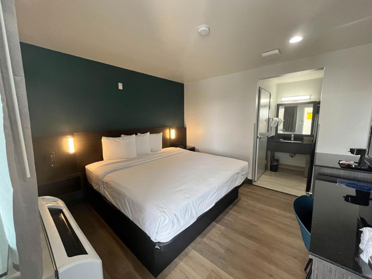 Motel 6-Escondido, Ca Екстер'єр фото