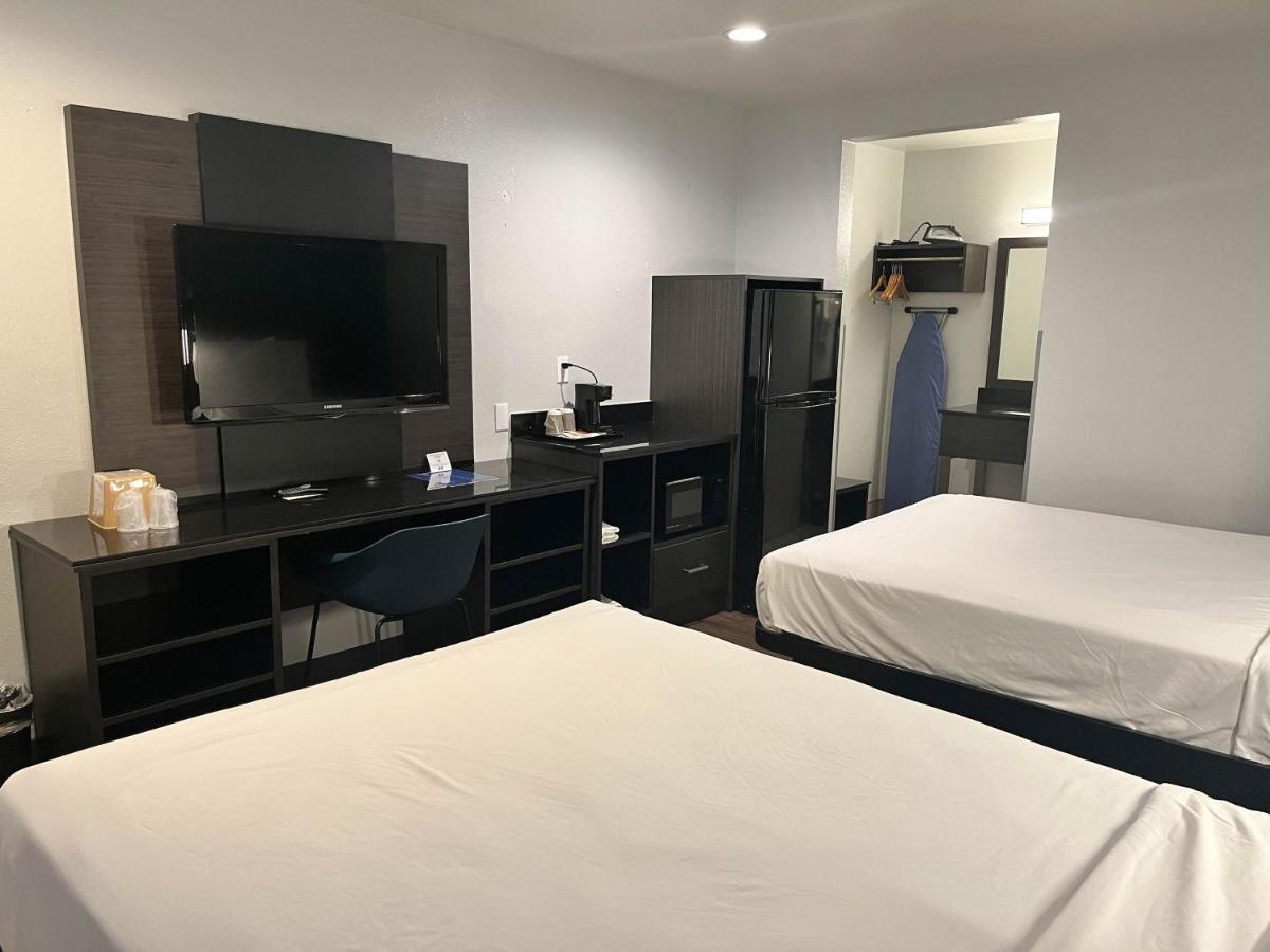 Motel 6-Escondido, Ca Екстер'єр фото