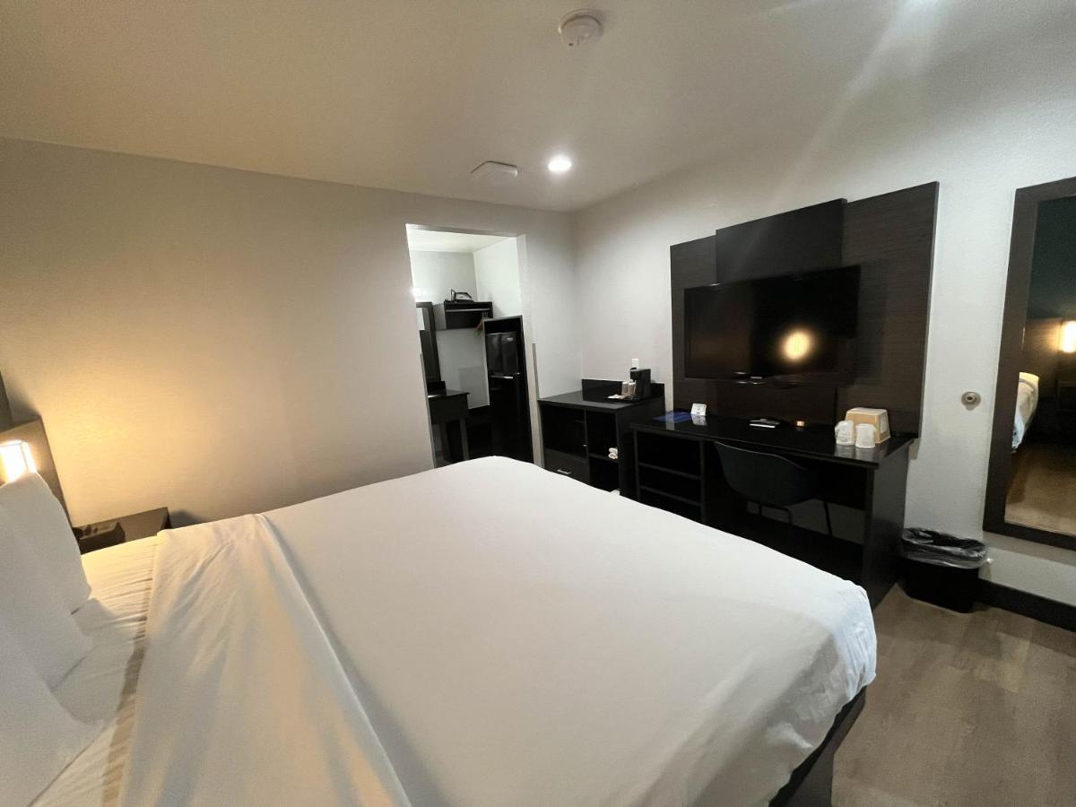 Motel 6-Escondido, Ca Екстер'єр фото