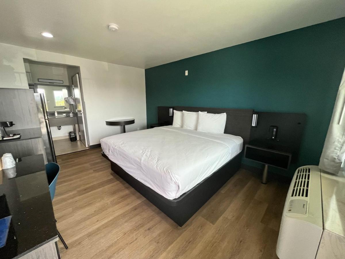 Motel 6-Escondido, Ca Екстер'єр фото