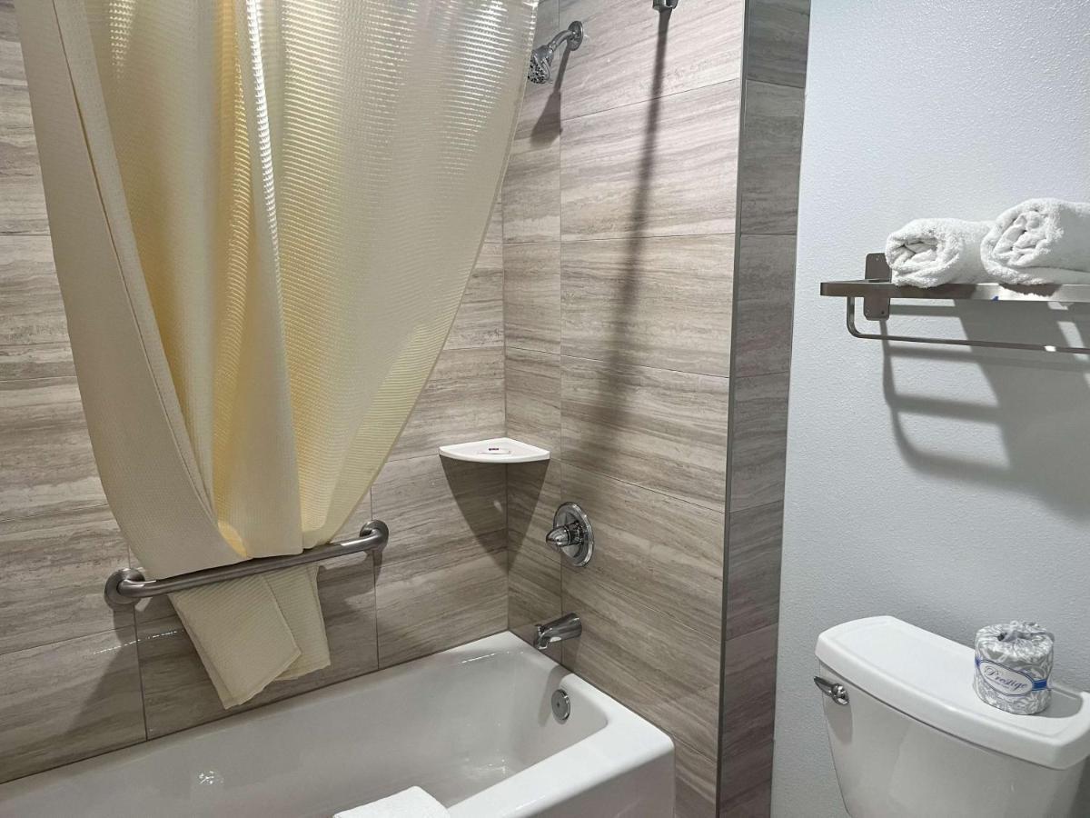 Motel 6-Escondido, Ca Екстер'єр фото