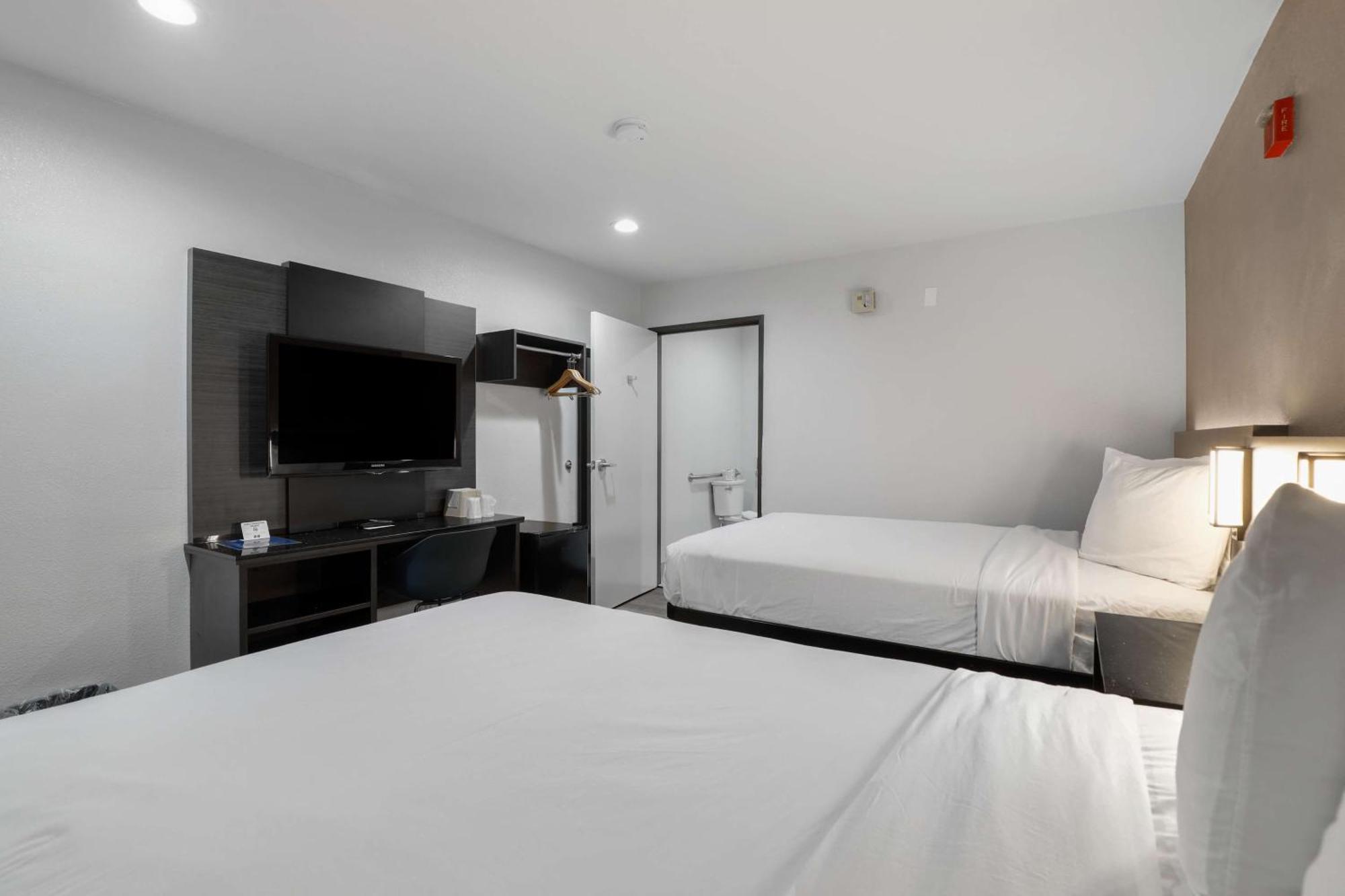 Motel 6-Escondido, Ca Екстер'єр фото