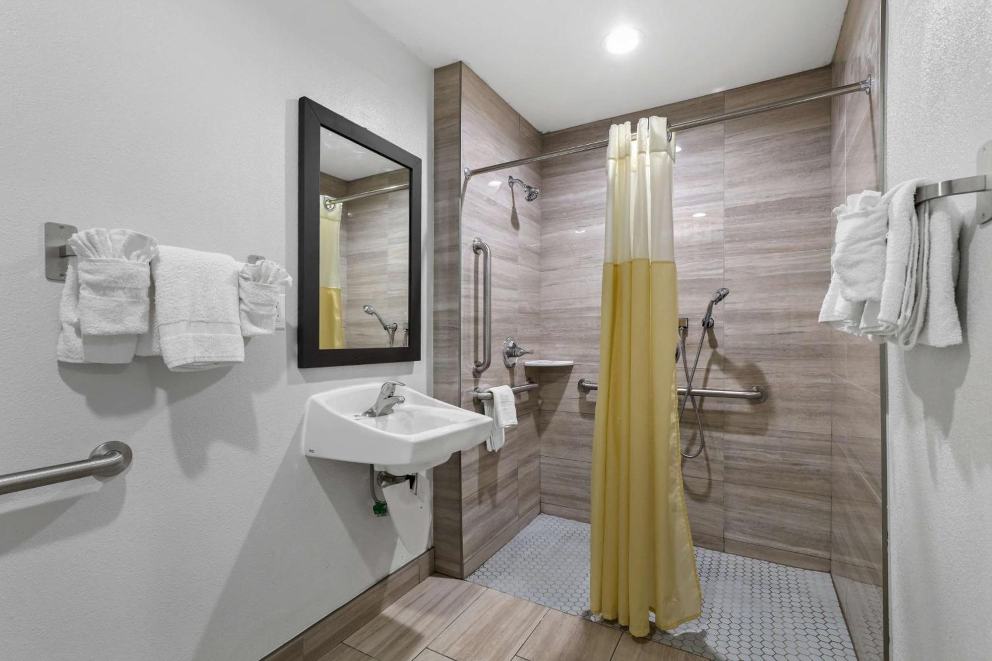 Motel 6-Escondido, Ca Екстер'єр фото