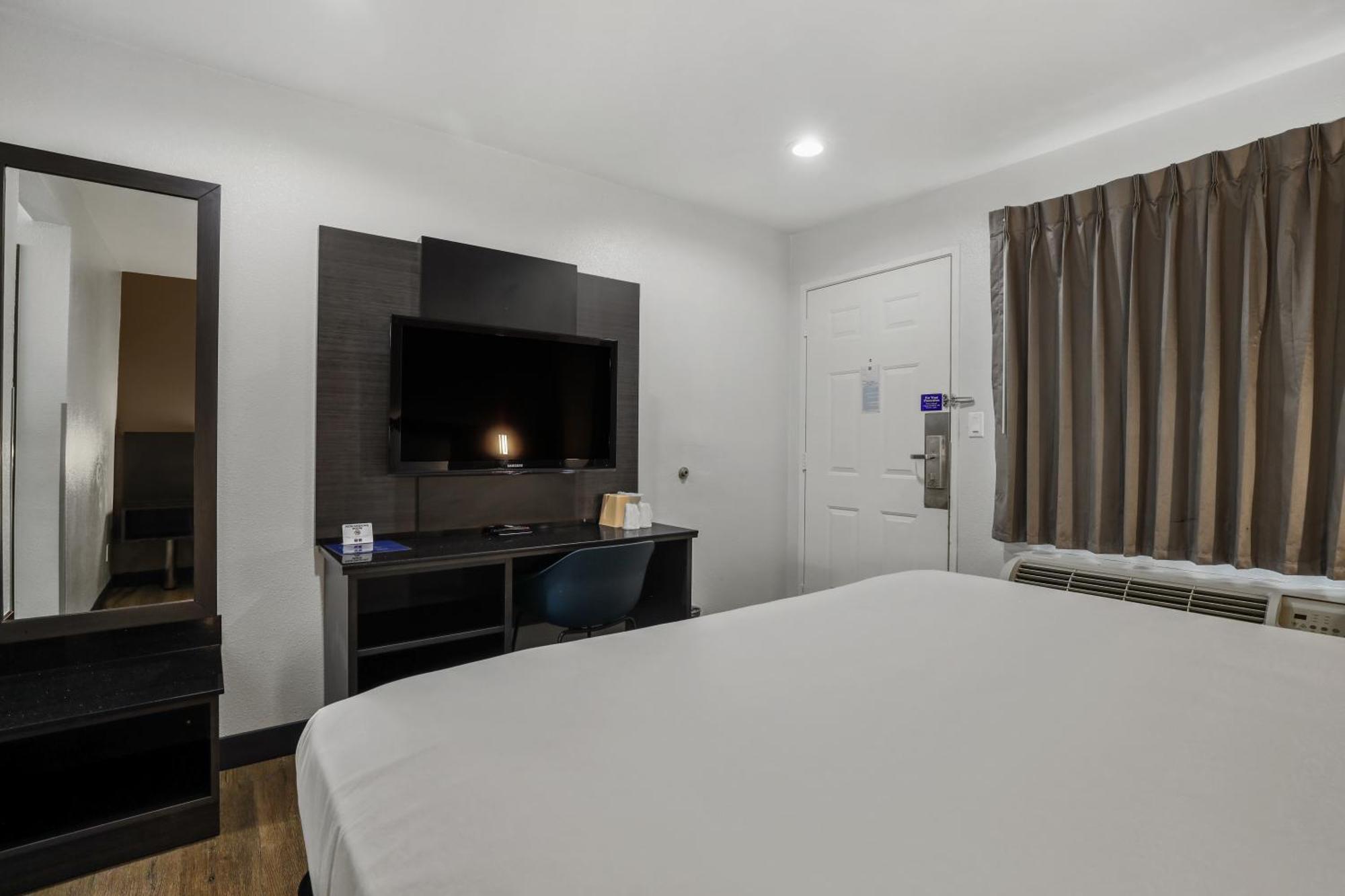 Motel 6-Escondido, Ca Екстер'єр фото