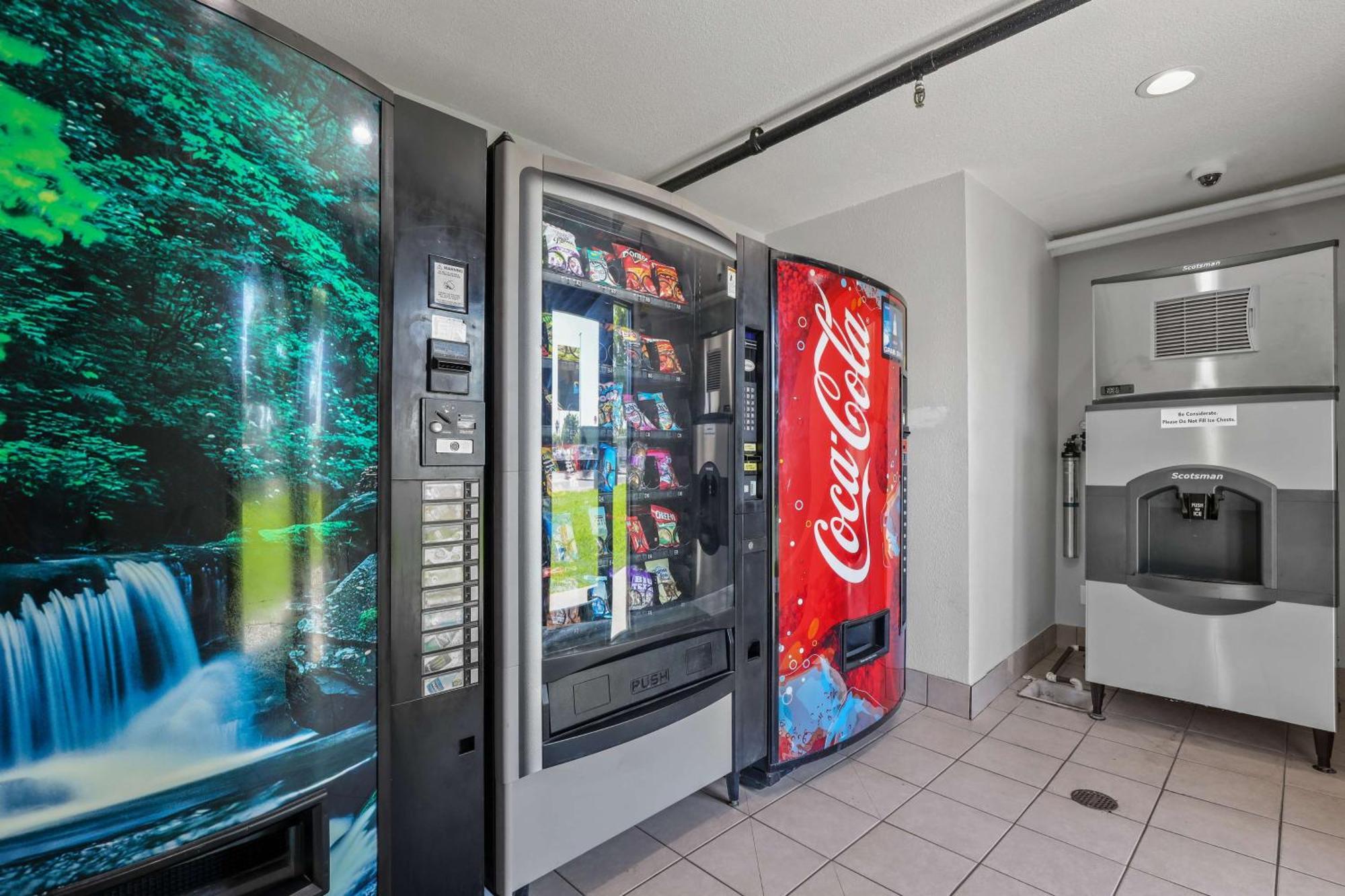 Motel 6-Escondido, Ca Екстер'єр фото