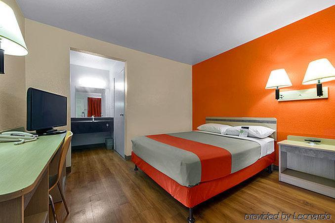 Motel 6-Escondido, Ca Екстер'єр фото